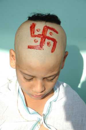 Swastik_on_head